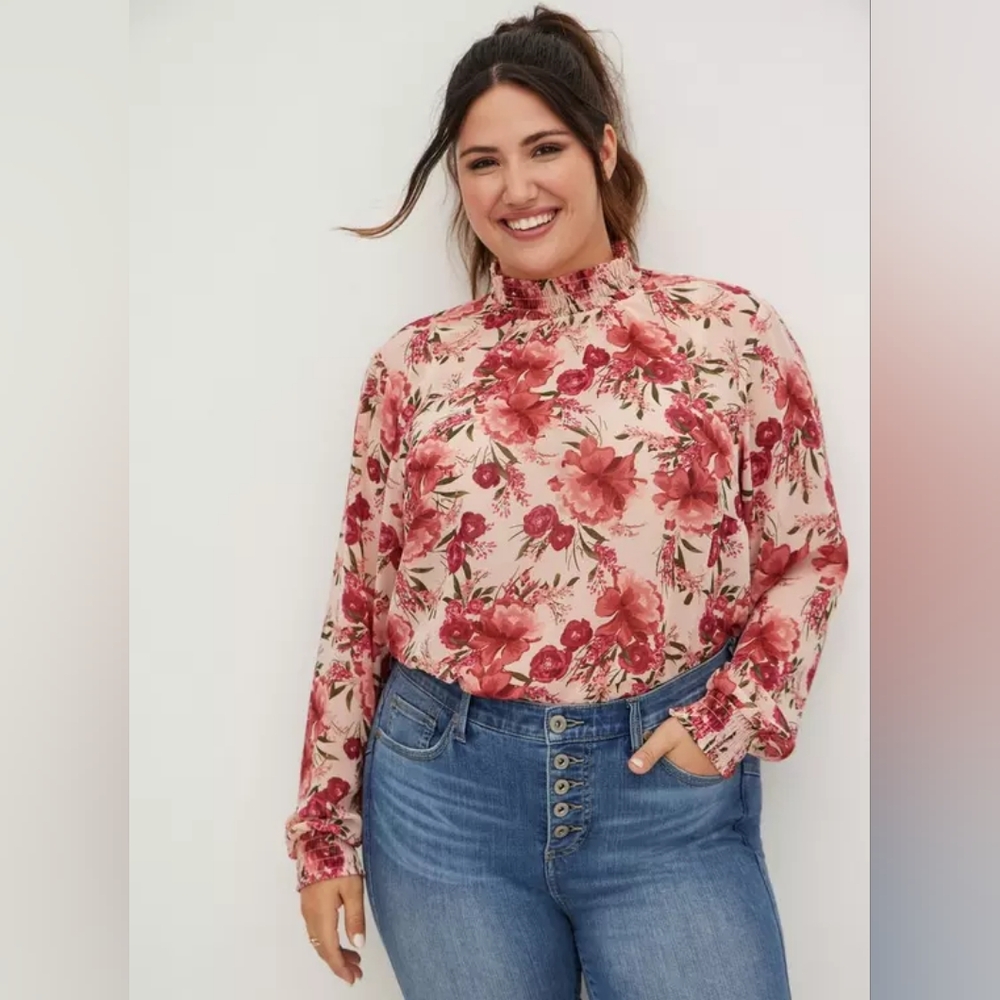 Torrid Pink Floral Chiffon Smocked Mock Neck Blouse Plus Size 5 NWT